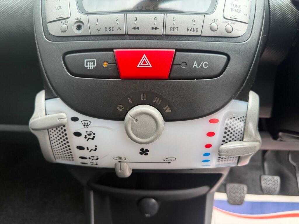 Peugeot 107 Hatchback 1.0 12V Allure 2014 Red #17