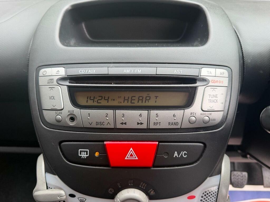 Peugeot 107 Hatchback 1.0 12V Allure 2014 Red #16