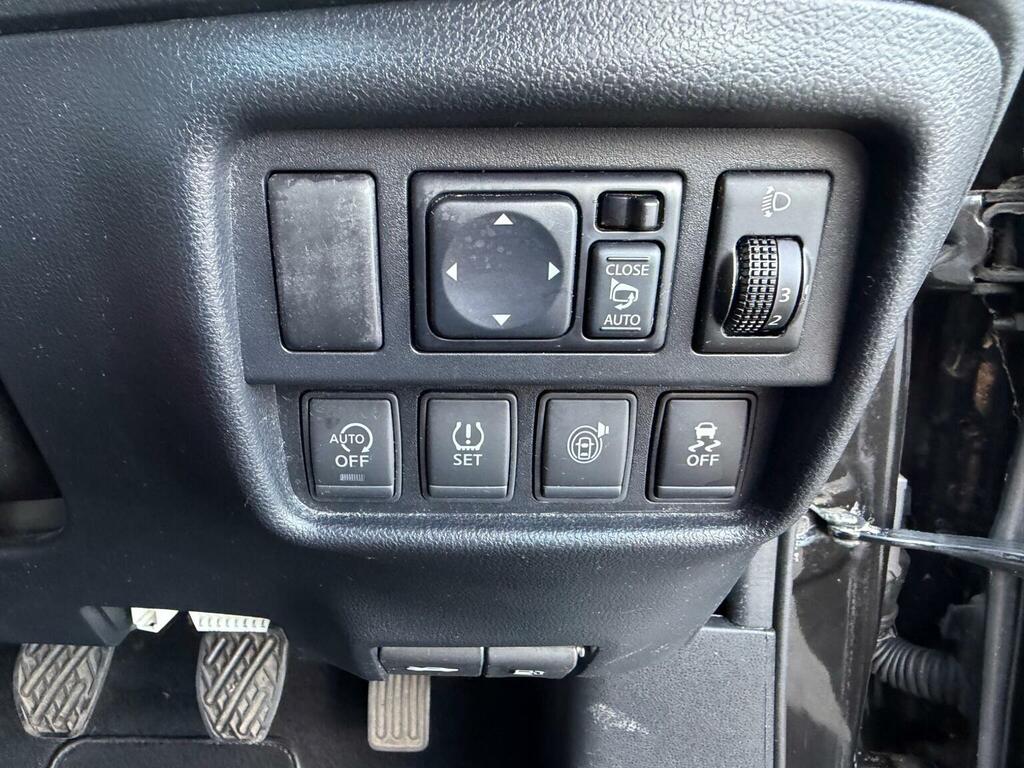 Nissan Juke Suv 1.2 Dig-t N-connecta Euro 6 Ss 201766 Black #15