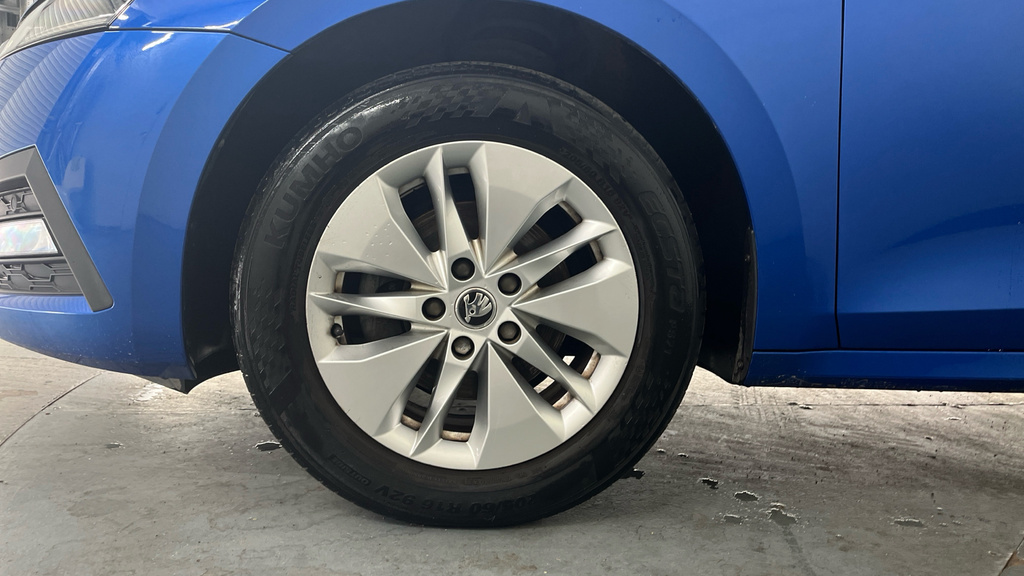 Skoda Octavia 1.0 Tsi Se Technology Estate Eur GK22KFR Blue #5
