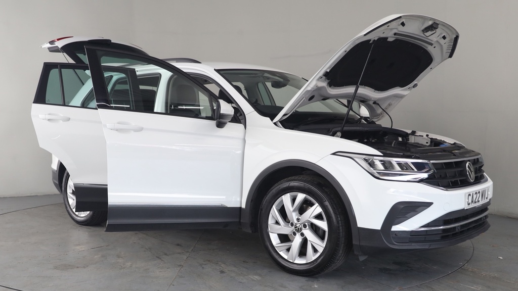 Volkswagen Tiguan 1.5 Tsi Life Suv Euro 6 Ss 1 CA22MVJ White #6