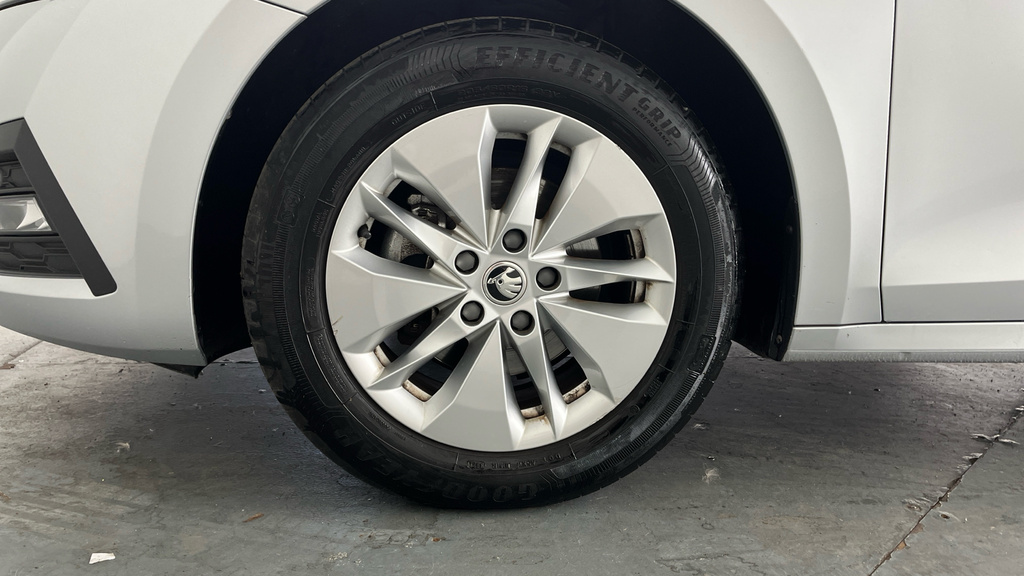Skoda Octavia 1.5 Tsi Act Se Technology Estate Silver #5