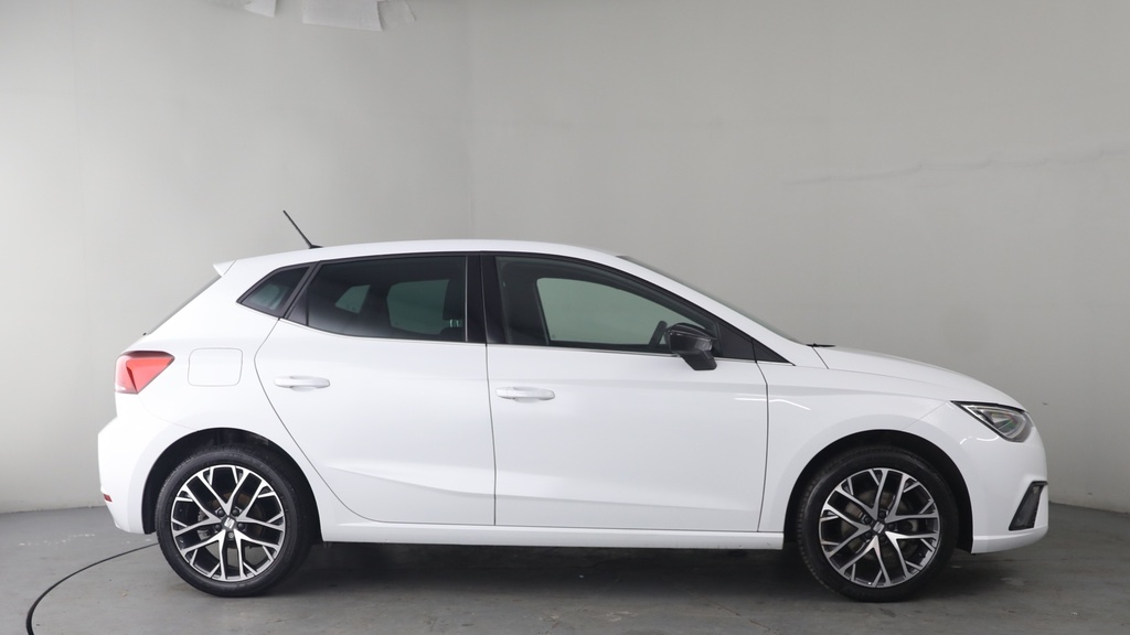 Seat Ibiza 1.0 Tsi Xcellence Hatchback Euro FN73MMJ White #4