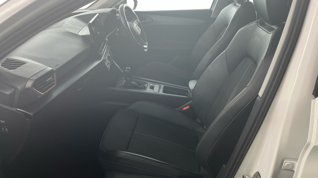 Cupra Leon 1.5 Tsi V1 Hatchback Euro 6 Ss White #2