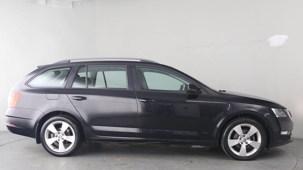 Skoda Octavia 1.5 Tsi Act Se Drive Estate Dsg Euro 6 Black #4