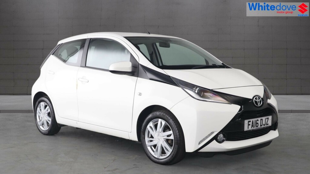 Toyota Aygo 1.0 Vvt-i X-pression Hatchback X-shift White