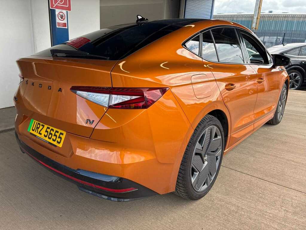 Skoda ENYAQ Iv 82Kwh Vrs Coupe 4Wd Dc135kw Orange #4