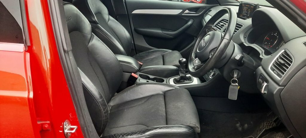 Audi Q3 2L S Line Red #5