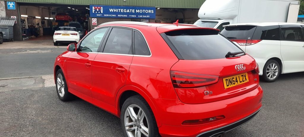 Audi Q3 2L S Line Red #4