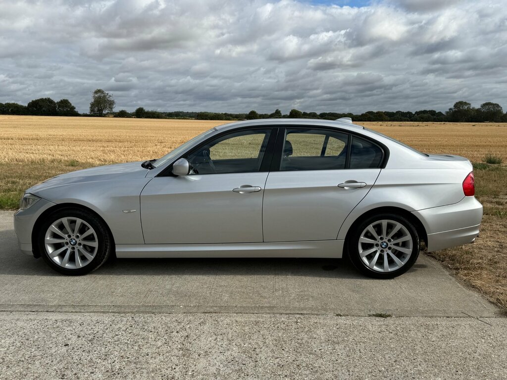 BMW 3 Series 2.0 320D Se Saloon Steptronic Euro 5 1 Silver #3