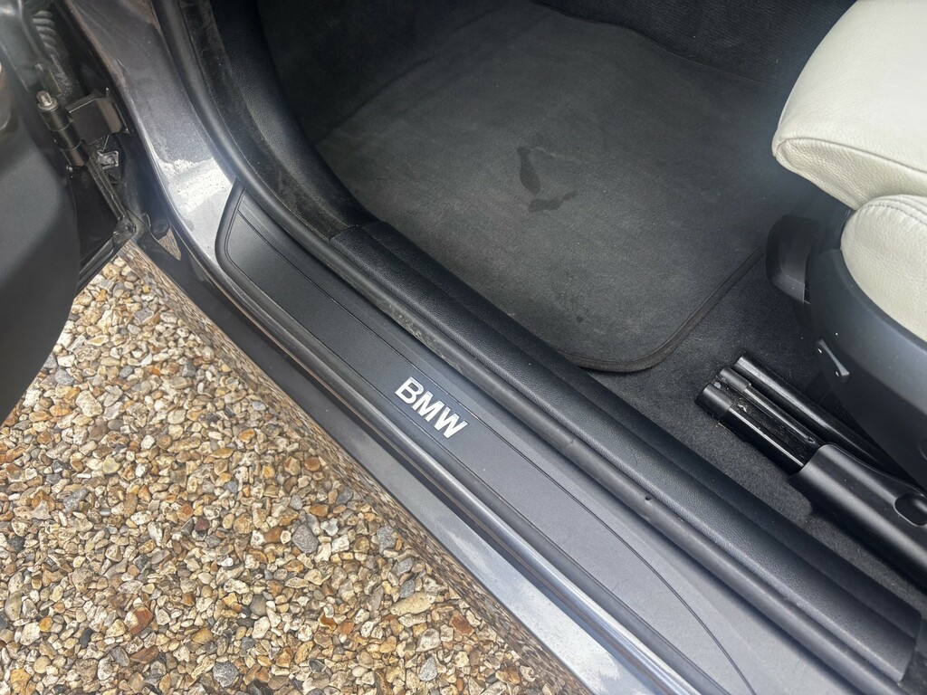 BMW 3 Series 330D M Sport Black #12