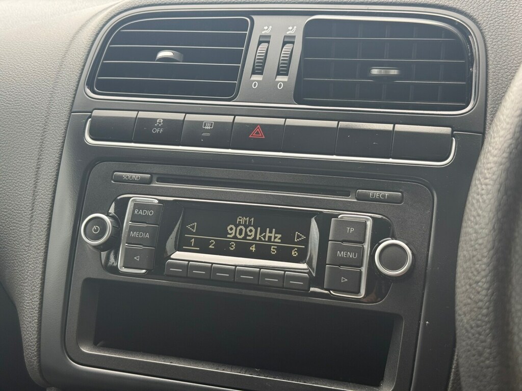 Volkswagen Polo 1.4 Match Dsg 83 Bhp Red #16