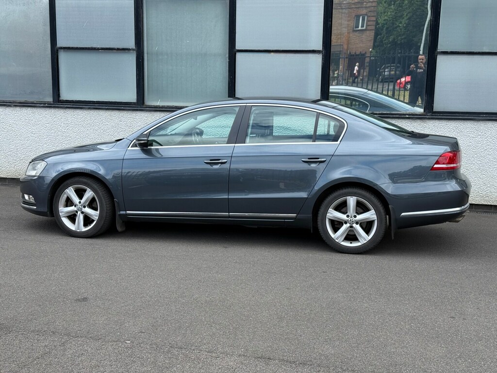 Volkswagen Passat 2.0 Tdi Bluemotion Tech Se Grey #3