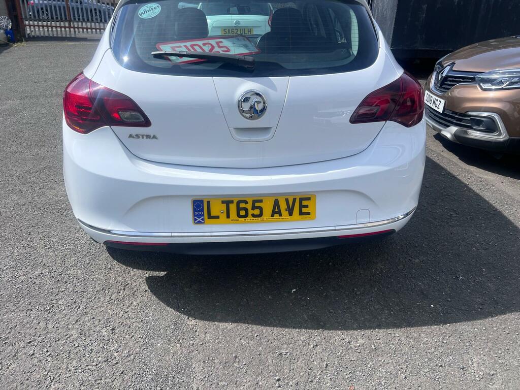 Vauxhall Astra Sri White #3