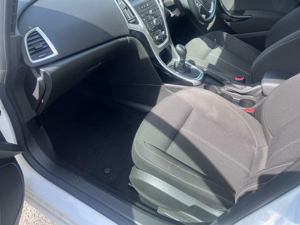 Vauxhall Astra 1.6 Cdti 16V Ecoflex 136 Limited Edition White #12