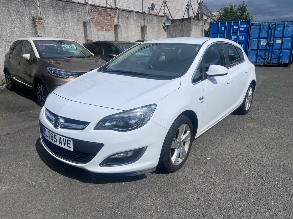 Vauxhall Astra Sri White #2