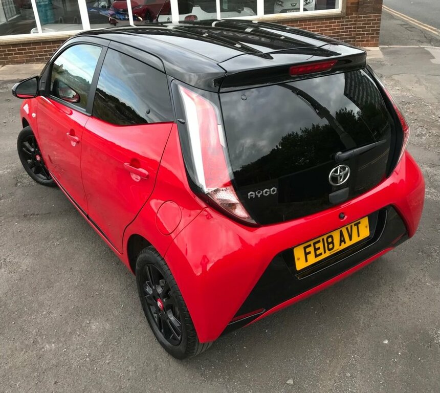 Toyota Aygo X-play Red #27