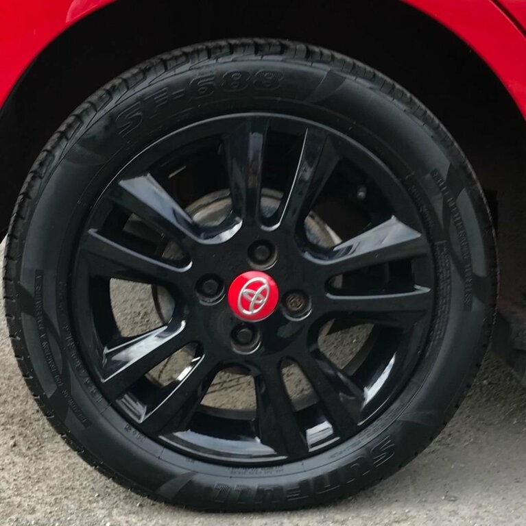 Toyota Aygo X-play Red #11