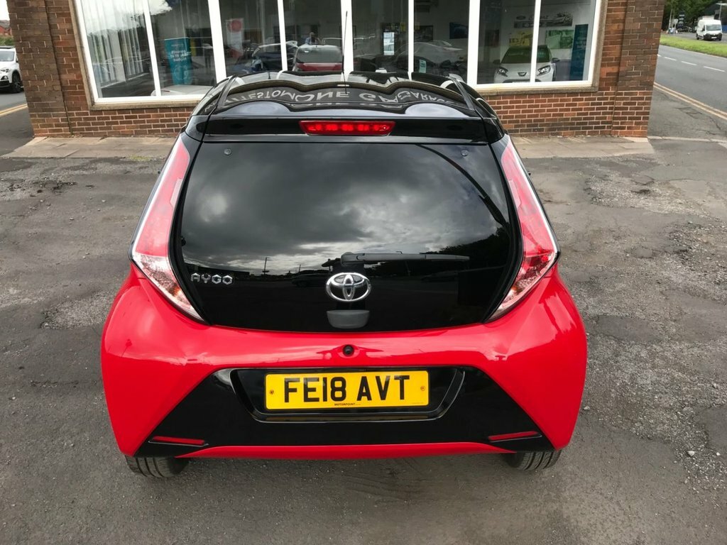 Toyota Aygo X-play Red #29