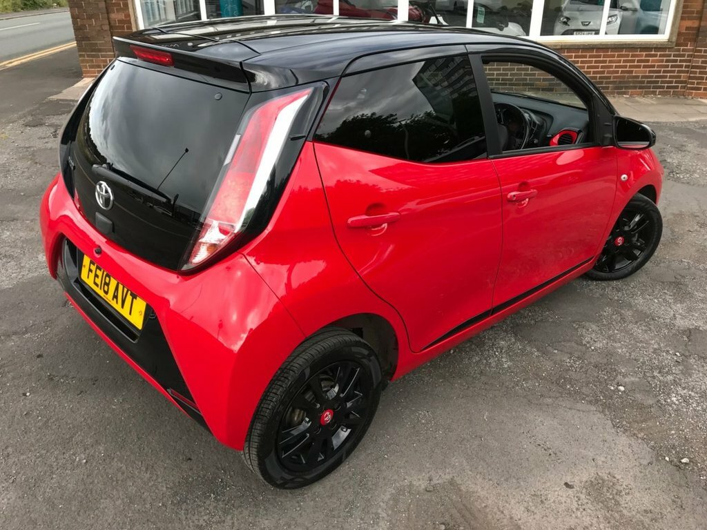 Toyota Aygo X-play Red #28