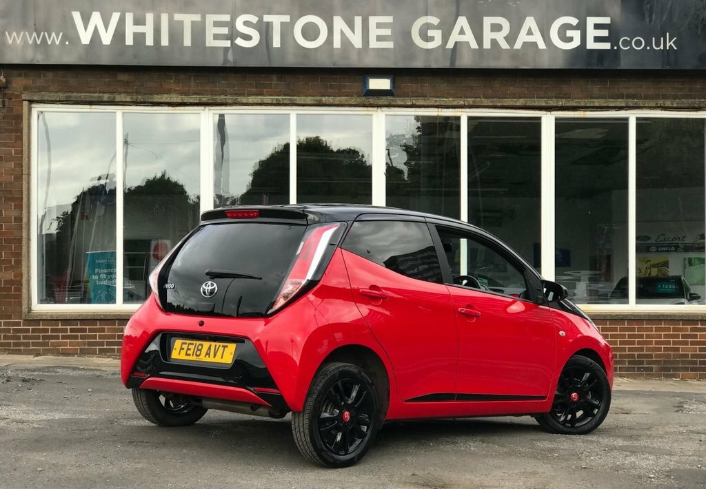 Toyota Aygo 1L X-cite 4 Red #6
