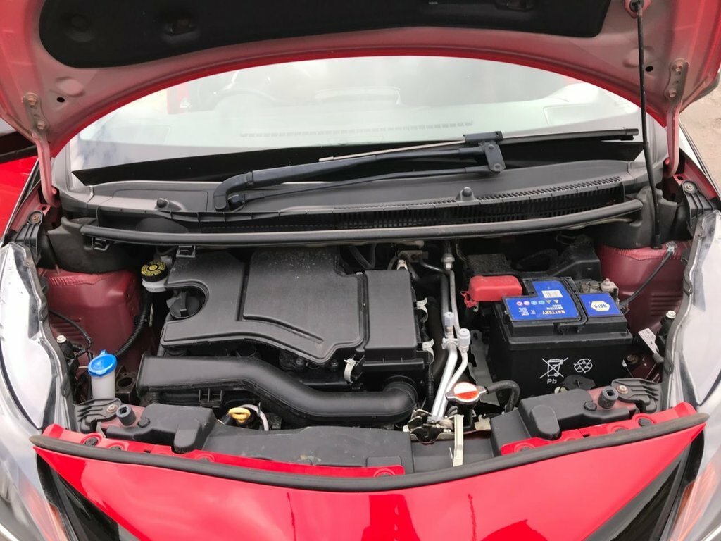 Toyota Aygo X-play Red #20