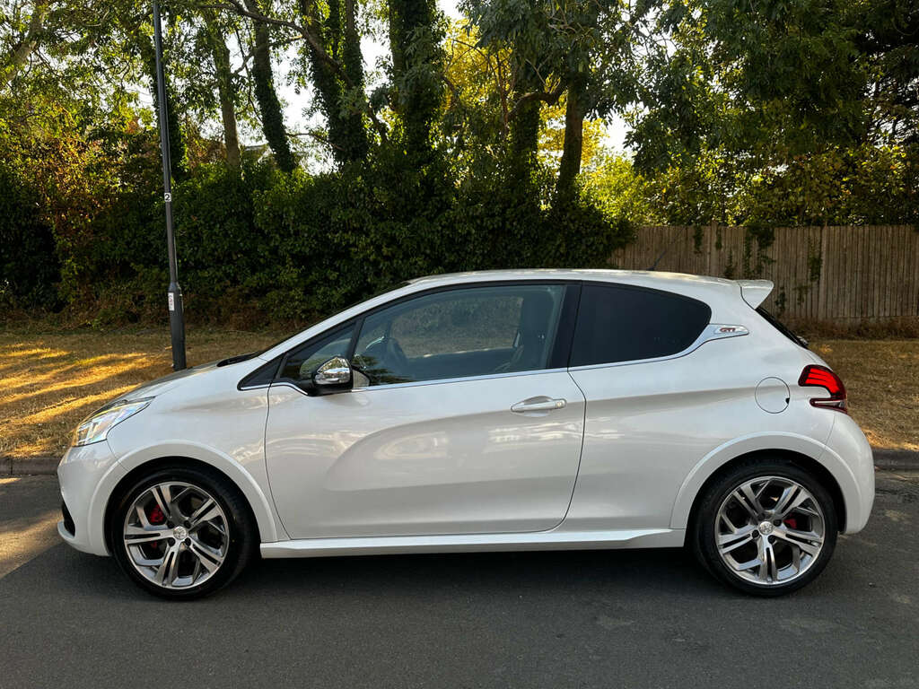 Peugeot 208 Hatchback 1.6 208 Gti Thp 2016 White #4