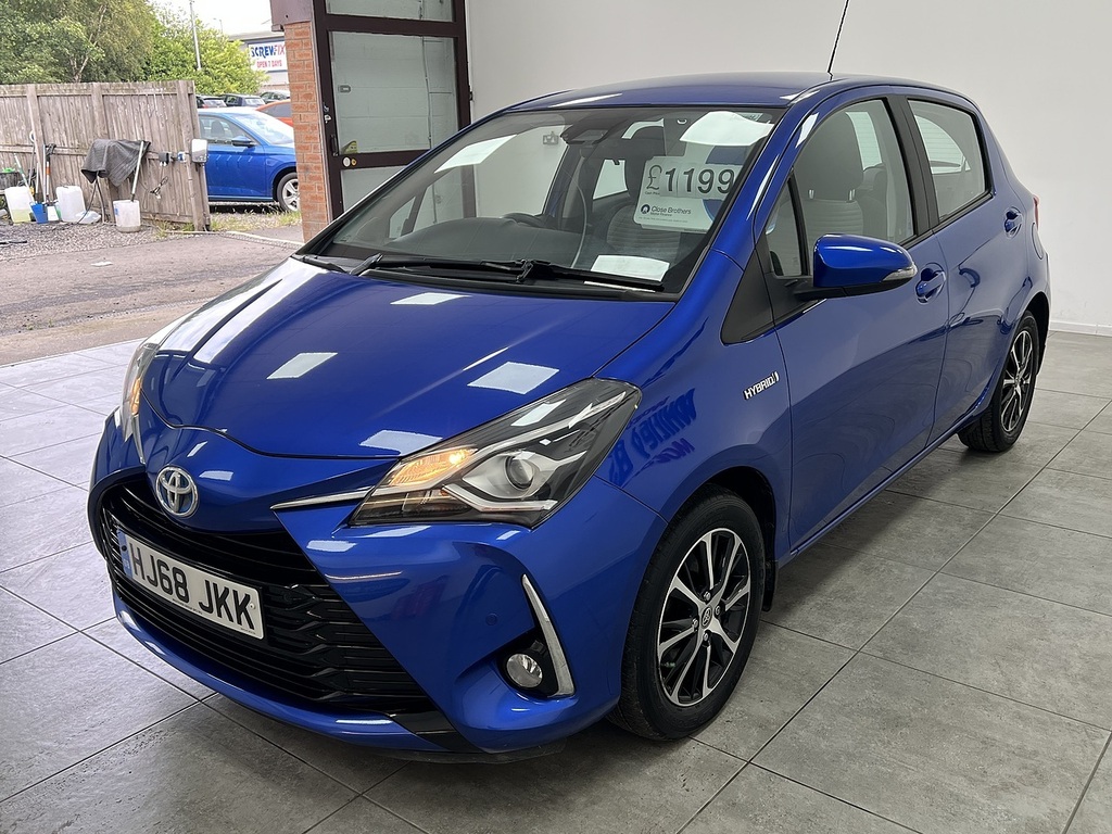 Toyota Yaris Vvt-h Icon Tech Blue #6