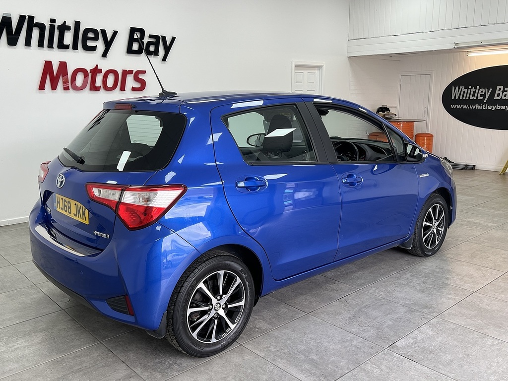 Toyota Yaris Vvt-h Icon Tech Blue #3