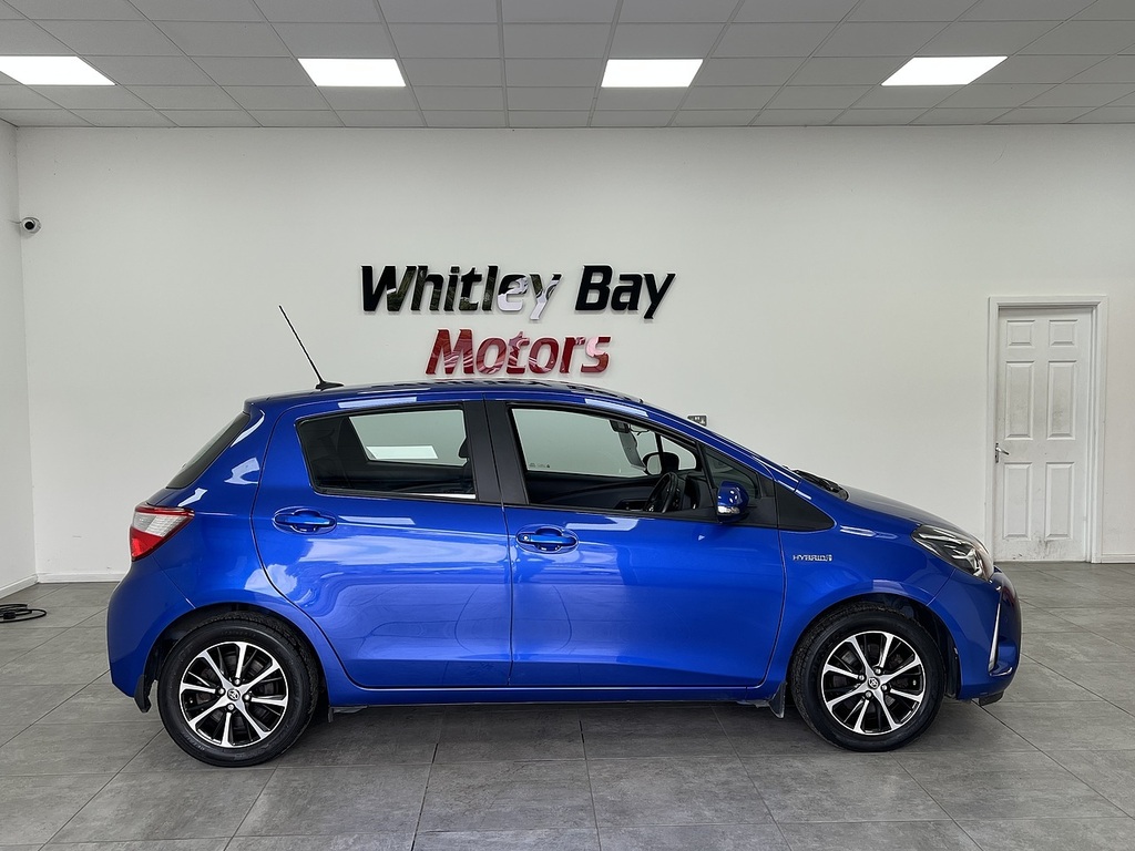 Toyota Yaris Vvt-h Icon Tech Blue #2