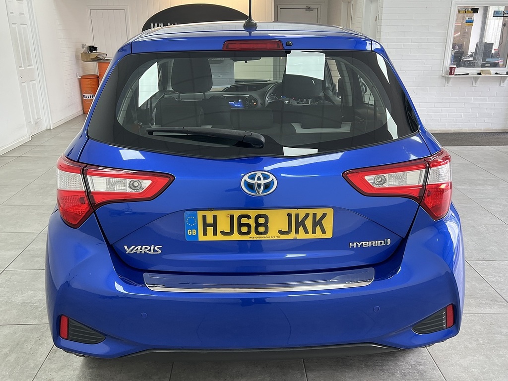 Toyota Yaris Vvt-h Icon Tech Blue #4