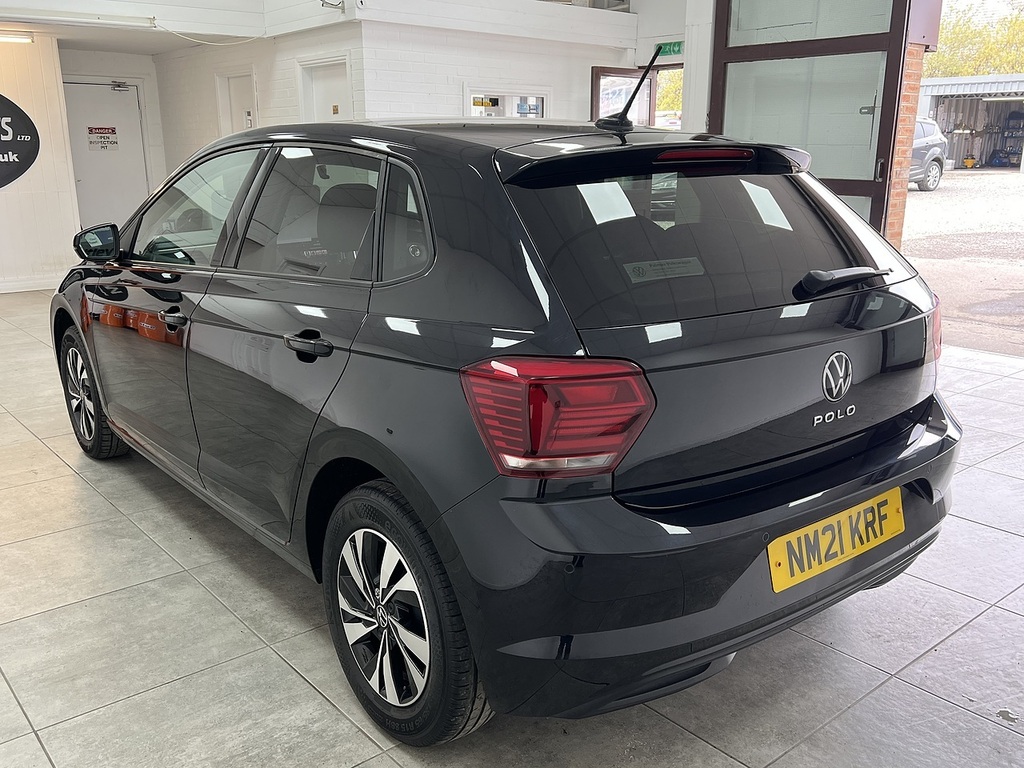 Volkswagen Polo Tsi Match Black #5
