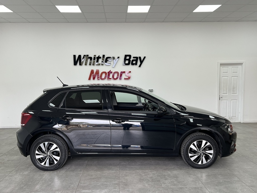 Volkswagen Polo Tsi Match Black #2