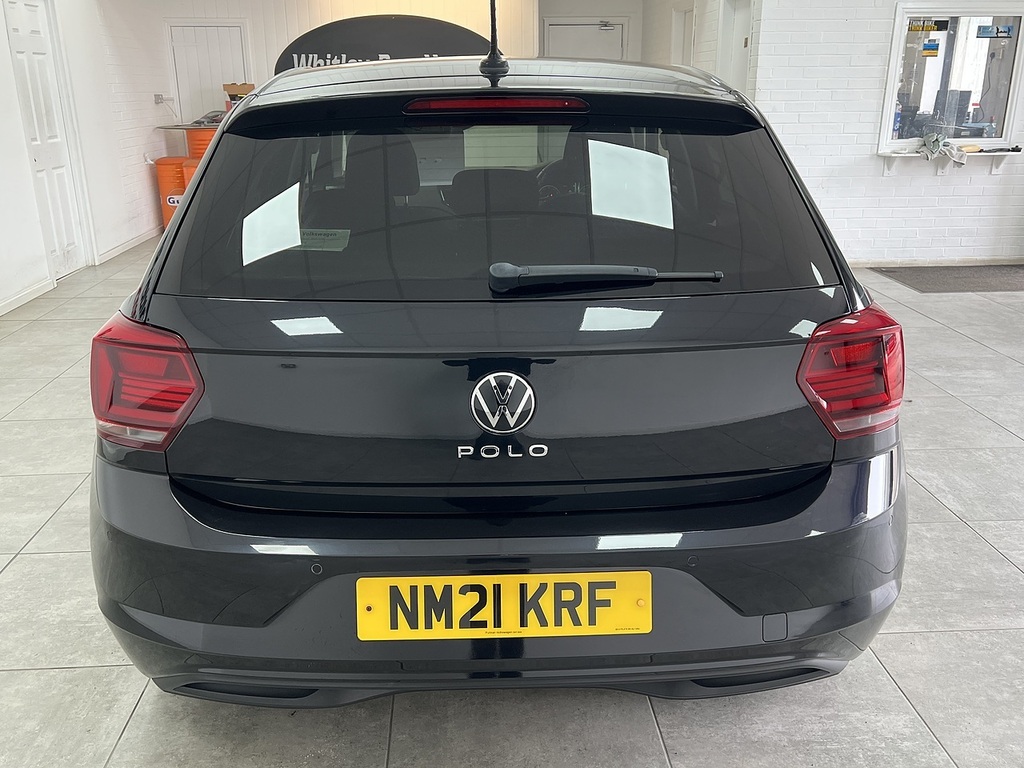 Volkswagen Polo Tsi Match Black #4
