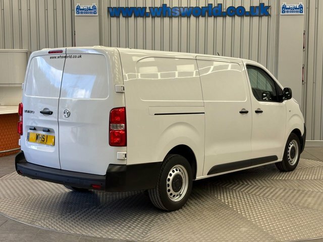 Vauxhall Vivaro 2023 1.5 Turbo D 100 Bhp 2900 L2 H1 Prime White #4
