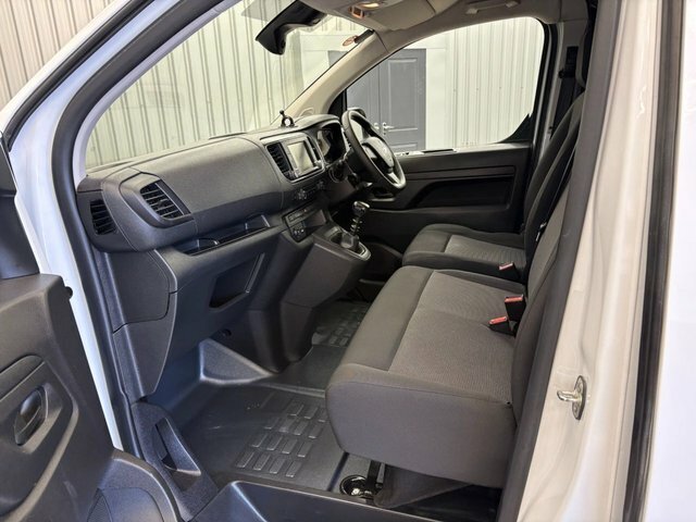 Vauxhall Vivaro 2023 1.5 Turbo D 100 Bhp 2900 L2 H1 Prime White #6