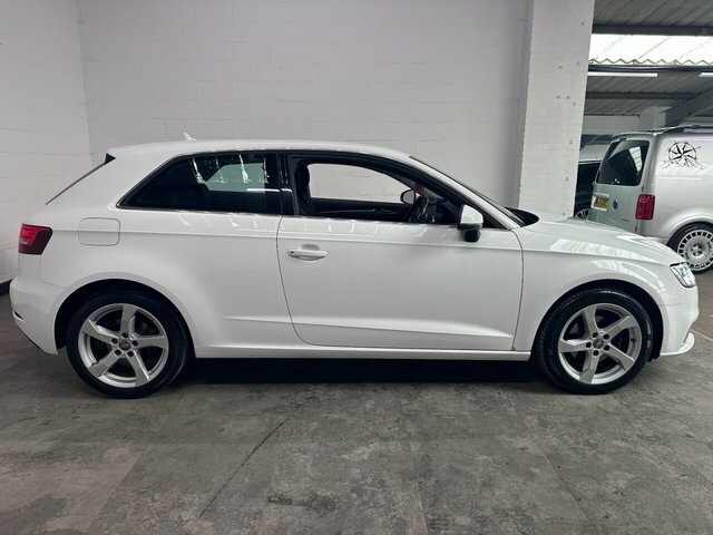Audi A3 2017 1.5 Tfsi Cod Sport Hatchback Manua FV67CXT White #5