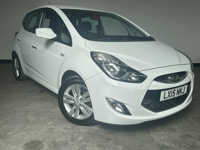 Hyundai Ix20 2015 1.6 Active Hatchback Euro 5 White
