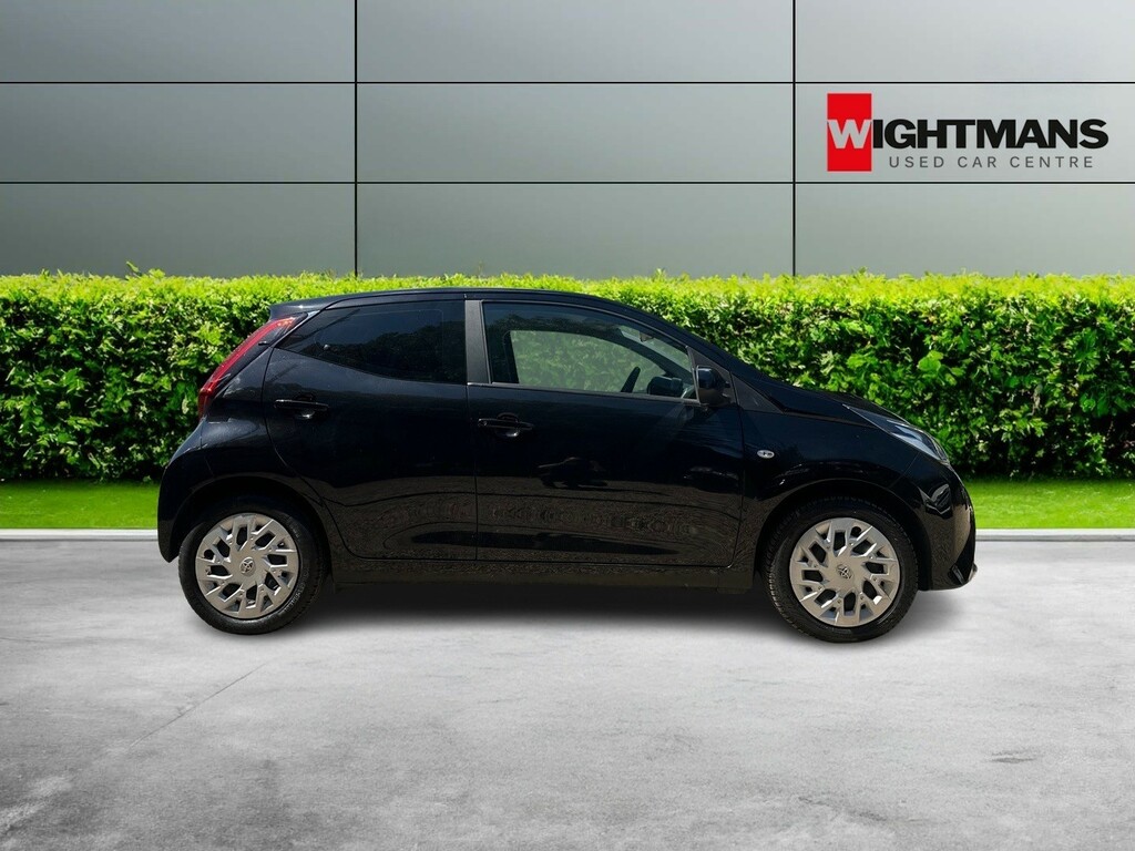 Toyota Aygo 1.0 Vvt-i X-play Black #2
