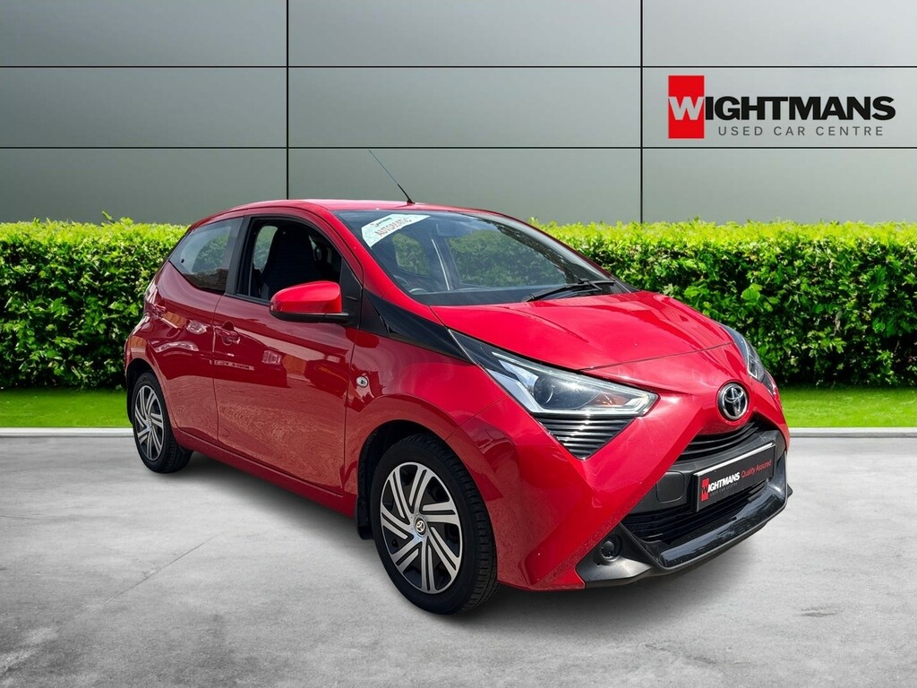 Toyota Aygo Hatchback 1.0 Vvt-i X-play 2019 Red