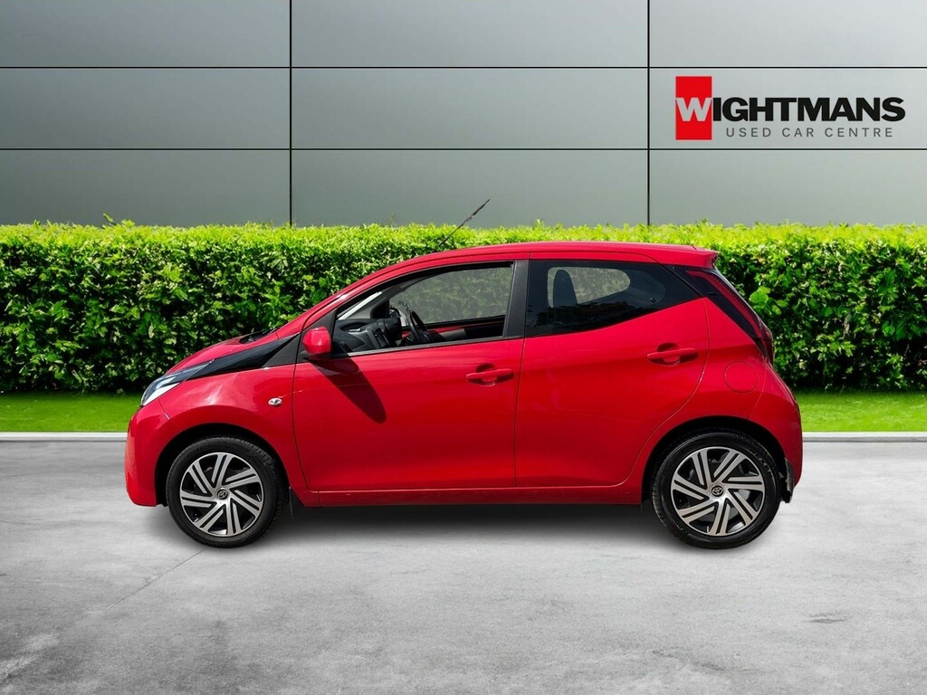 Toyota Aygo Hatchback 1.0 Vvt-i X-play 2019 EJ69OEM Red #4