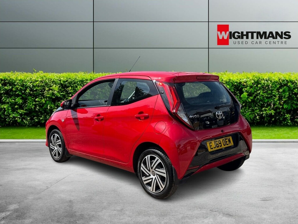 Toyota Aygo Hatchback 1.0 Vvt-i X-play 2019 EJ69OEM Red #5