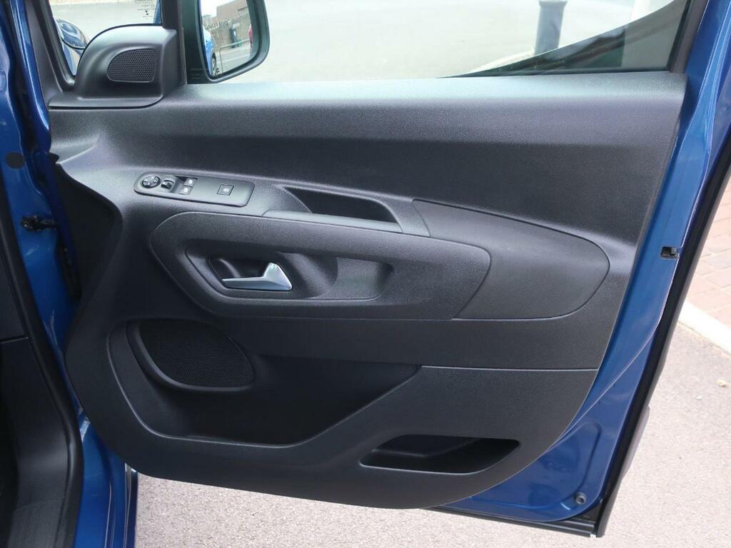 Vauxhall Combo Life 1.5 Turbo D Elite XL Mpv Euro 6 S #28