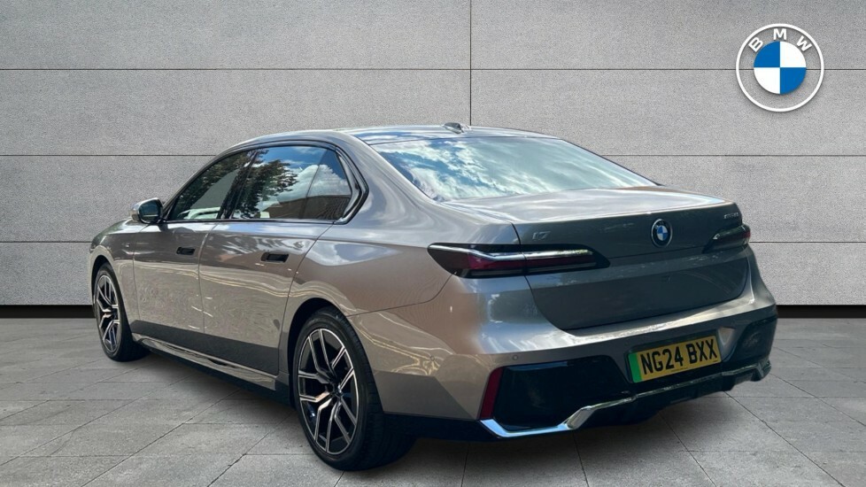 BMW i7 335Kw Edrive50 Excellence 105.7Kwh Blue #2