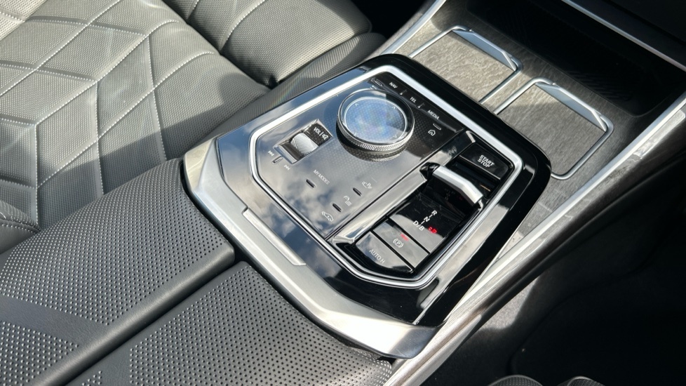 BMW i7 335Kw Edrive50 Excellence 105.7Kwh Blue #10