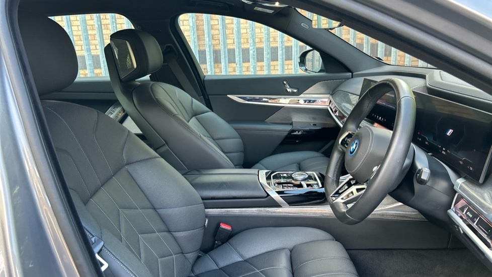 BMW i7 335Kw Edrive50 Excellence 105.7Kwh Blue #11
