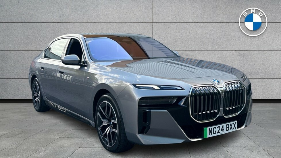 BMW i7 335Kw Edrive50 Excellence 105.7Kwh Blue #1