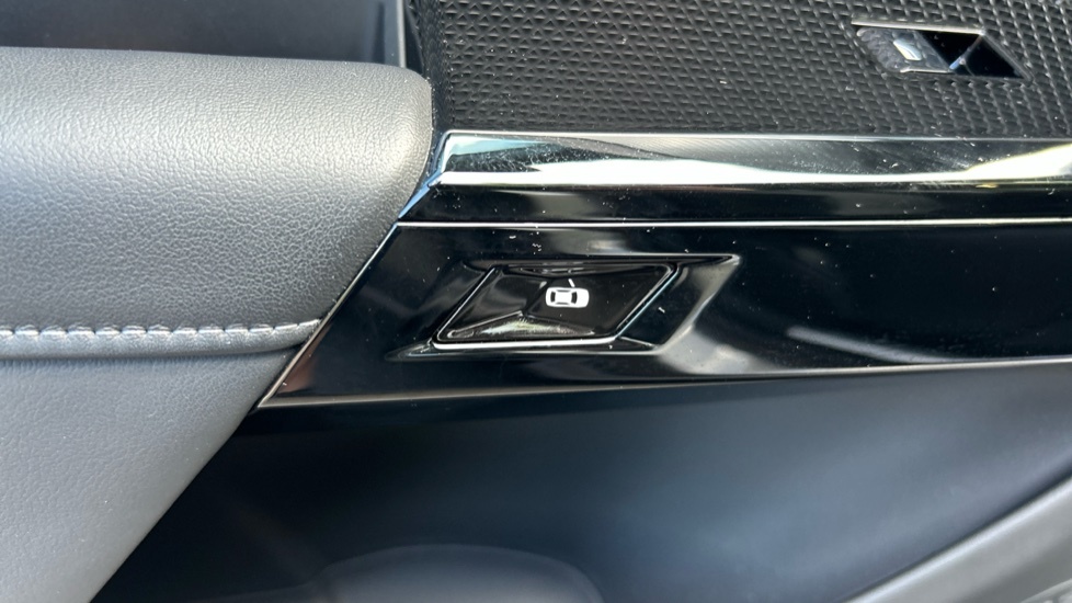 BMW i7 335Kw Edrive50 Excellence 105.7Kwh Blue #30