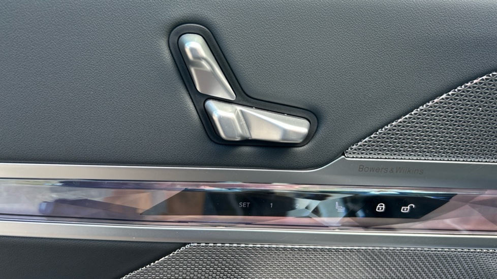 BMW i7 335Kw Edrive50 Excellence 105.7Kwh Blue #29