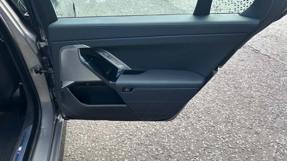 BMW i7 335Kw Edrive50 Excellence 105.7Kwh Blue #52